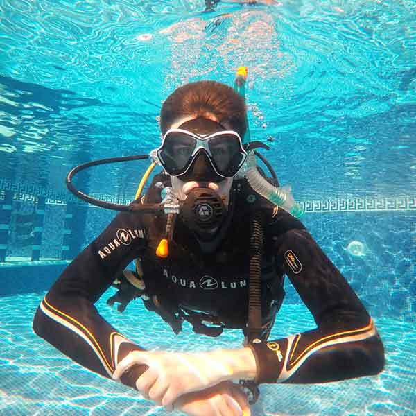 PADI Scuba Course | Manta Diving Lanzarote PADI 5* Dive Centre in Puerto Del Carmen