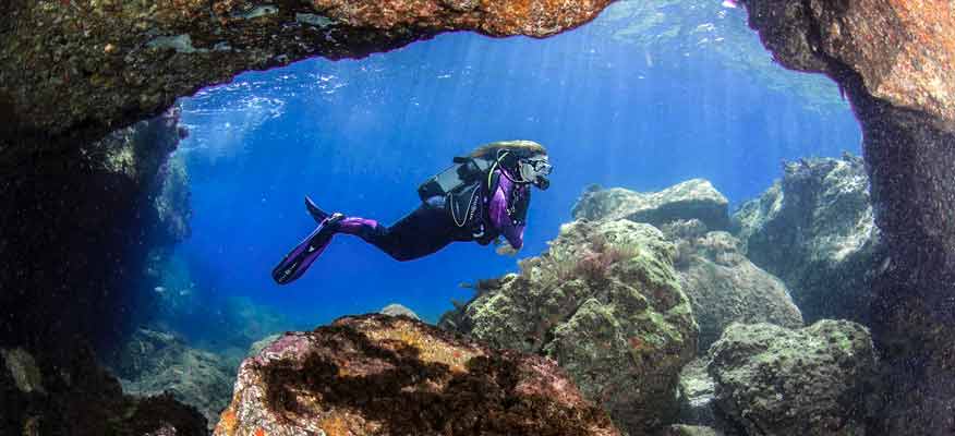 Mejorar el control de la flotabilidad | Manta Diving Lanzarote
